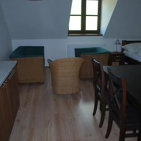 Statek Pod Lipou Konukevi
