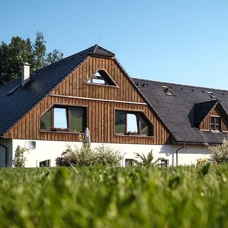 Statek Pod Lipou 3* Pilníkov