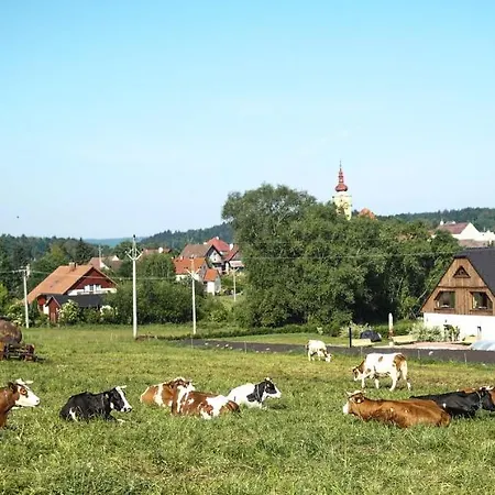 Statek Pod Lipou Konukevi